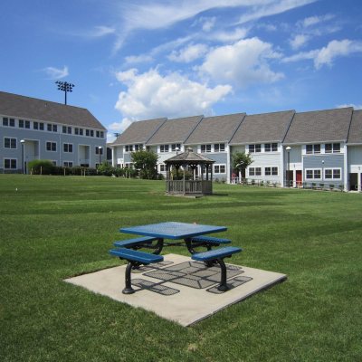 Roger Williams University Multi-family Andersen Project Showcase